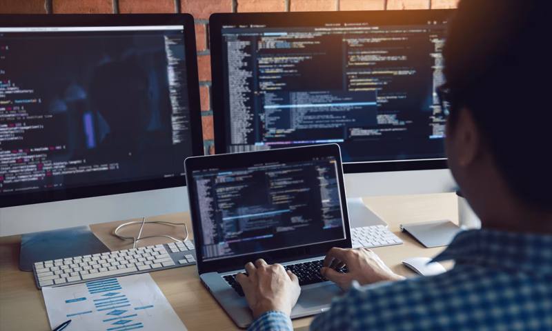 数据科学选型:R与Python如何赋能津南区网站建设?